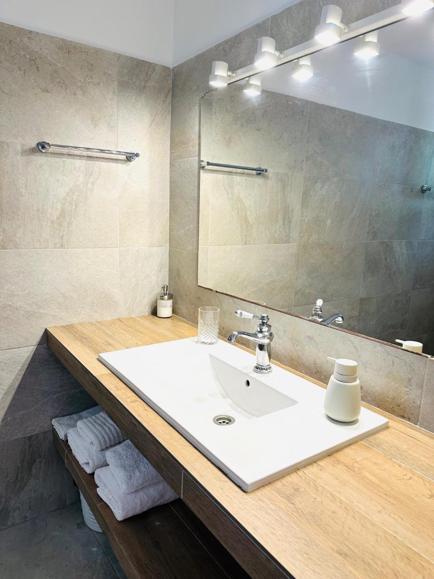 STARBAL Love Suites Es Castell  Extérieur photo